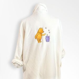 THE DISNEY STORE, Winnie the Pooh Long White Robe, XL, Y2K honeypot & bumblebee